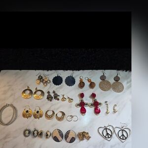 18 Elegant Gold Earrings Set